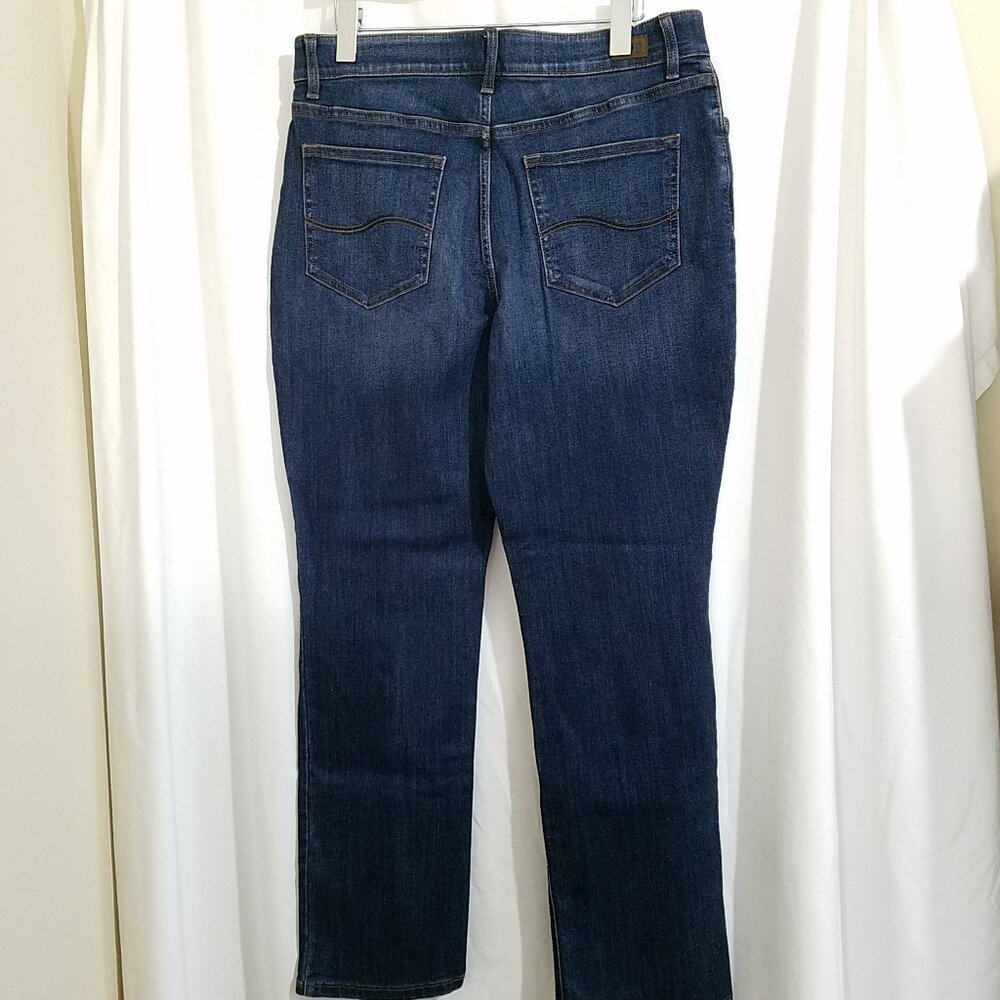 Lee Women’s Dark Wash Jeans 14M Straight Leg Mid Rise NWT!!!! - Picture 3 of 16